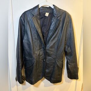 Vintage Black Leather women’s Blazer Three Button Size Small